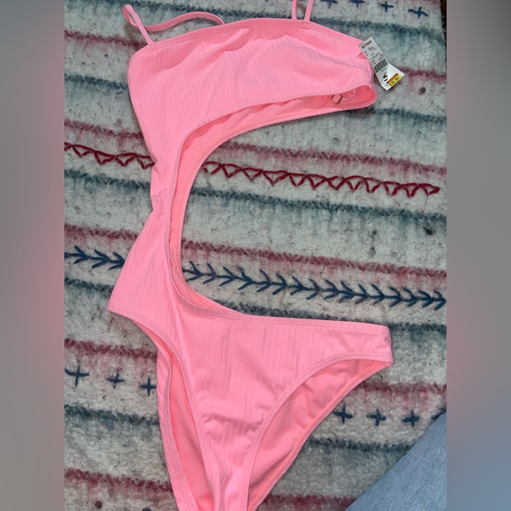 Pink - Picture 1 of 1